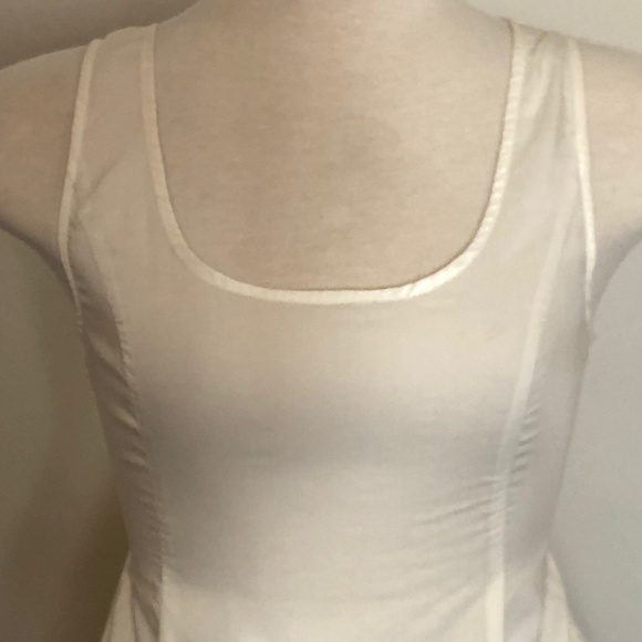 Very J Sleeveless White Hi-Low Top - Picture 2 of 10